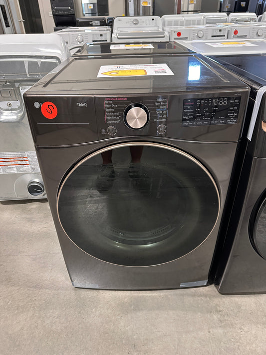 GREAT NEW LG FRONT LOAD ELECTRIC DRYER MODEL: DLEX4000B  DRY13168
