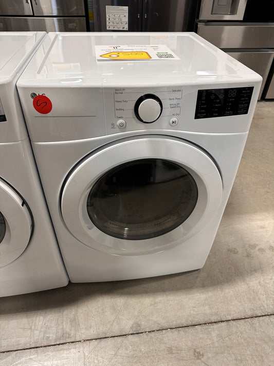 LG 7.4 Cu Ft Gas Dryer  MODEL: DLG3471W  DRY13158
