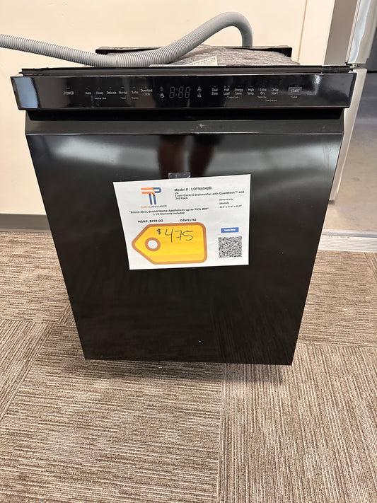 BRAND NEW LG FRONT CONTROL DISHWASHER MODEL: LDFN4542B  DSW11782