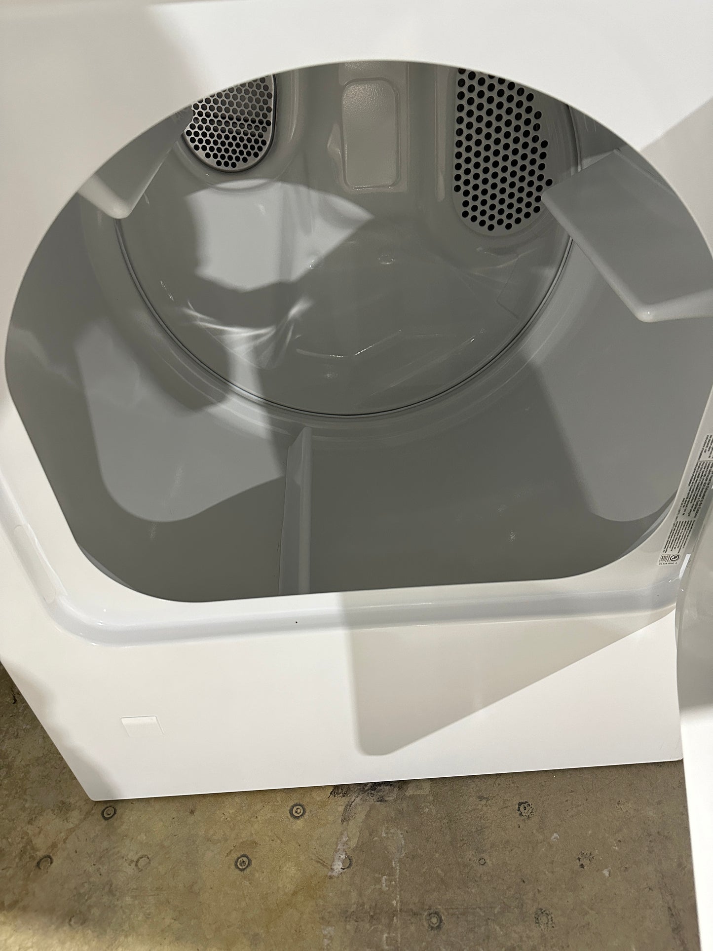 GREAT NEW WHIRLPOOL ELECTRIC DRYER MODEL: WED4815EW DRY12118S