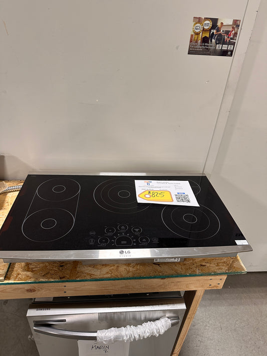 NEW LG STUDIO ELECTRIC COOKTOP with 5 ELEMENTS MODEL: LSCE365ST  RAG11825
