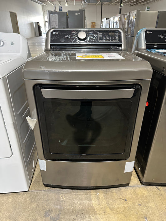 BRAND NEW LG ELECTRIC DRYER WITH EASYLOAD DOOR MODEL: DLE7400VE DRY12122S
