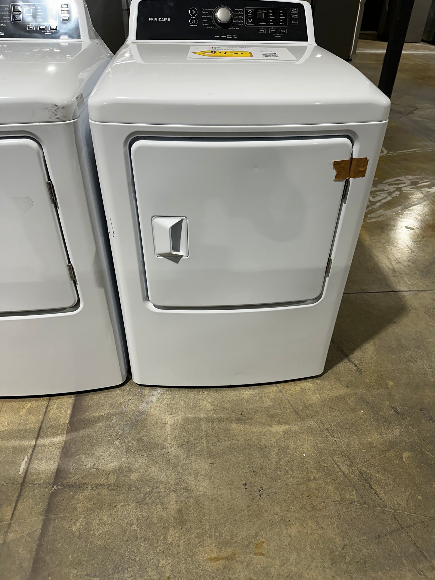 GREAT NEW FRIGIDIARE ELECTRIC DRYER MODEL: FFRE4120SW DRY12134S