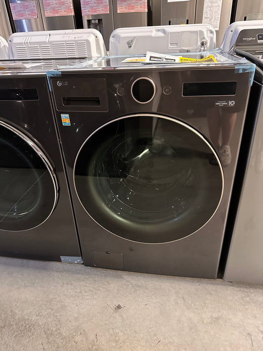 BEAUTIFUL BRAND NEW BLACK STEEL FRONT LOAD WASHER MODEL: WM6500HBA  WAS13210