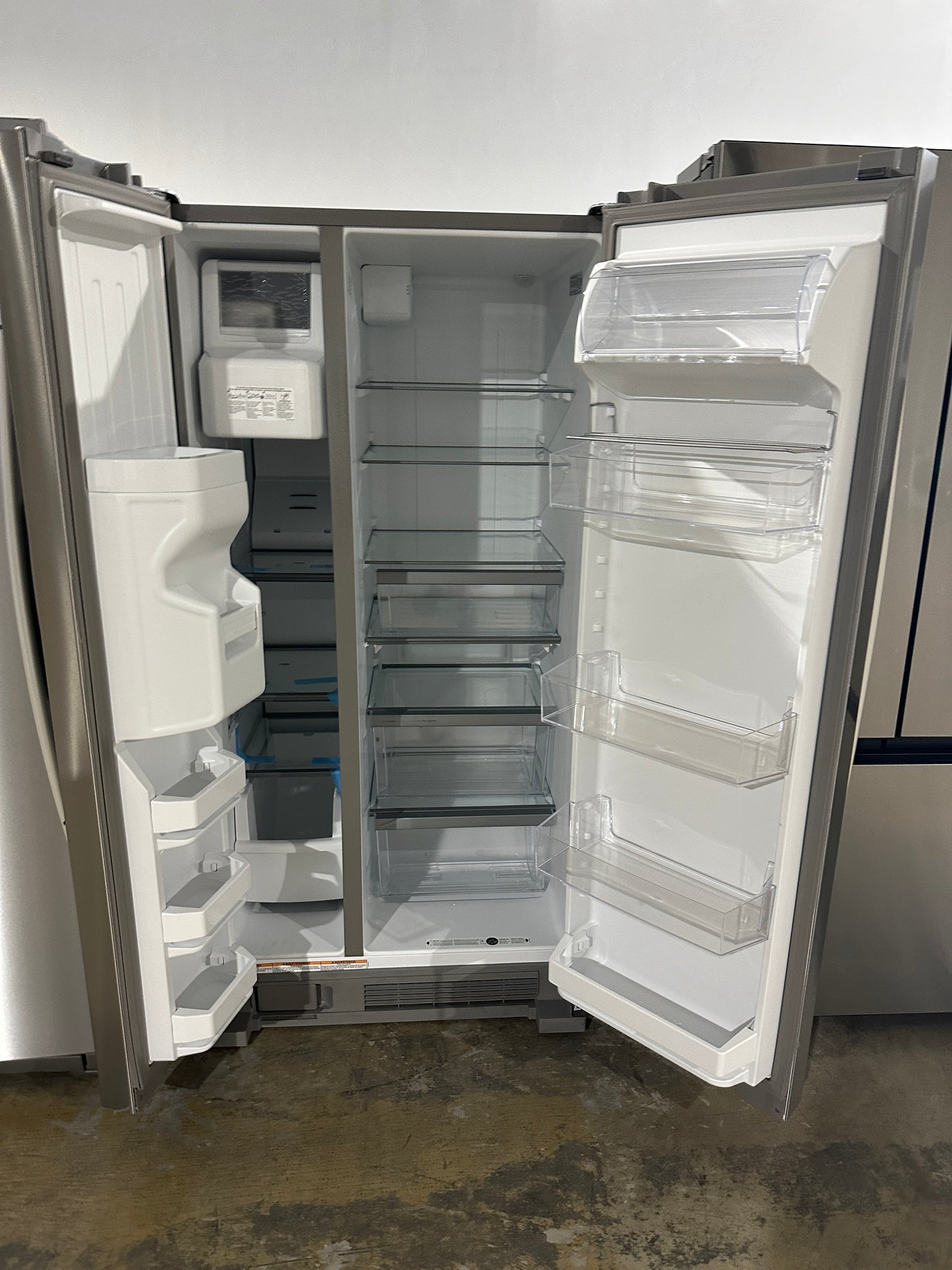 NEW WHIRLPOOL 21.4 CU FT SIDE BY SIDE REFRIGERATOR MODEL: WRS321SDHZ REF12495S