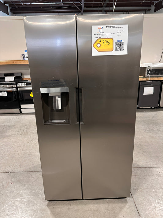 GREAT NEW MIDEA REFRIGERATOR with ICE MAKER MODEL:MRS26D5AST  REF13156