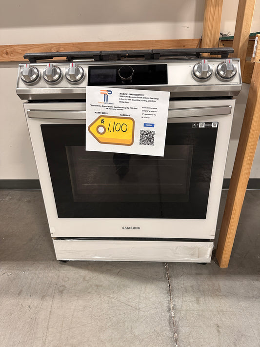 GORGEOUS GAS RANGE SAMSUNG SMART GAS RANGE MODEL: NX60BB871112AA  RAG11844