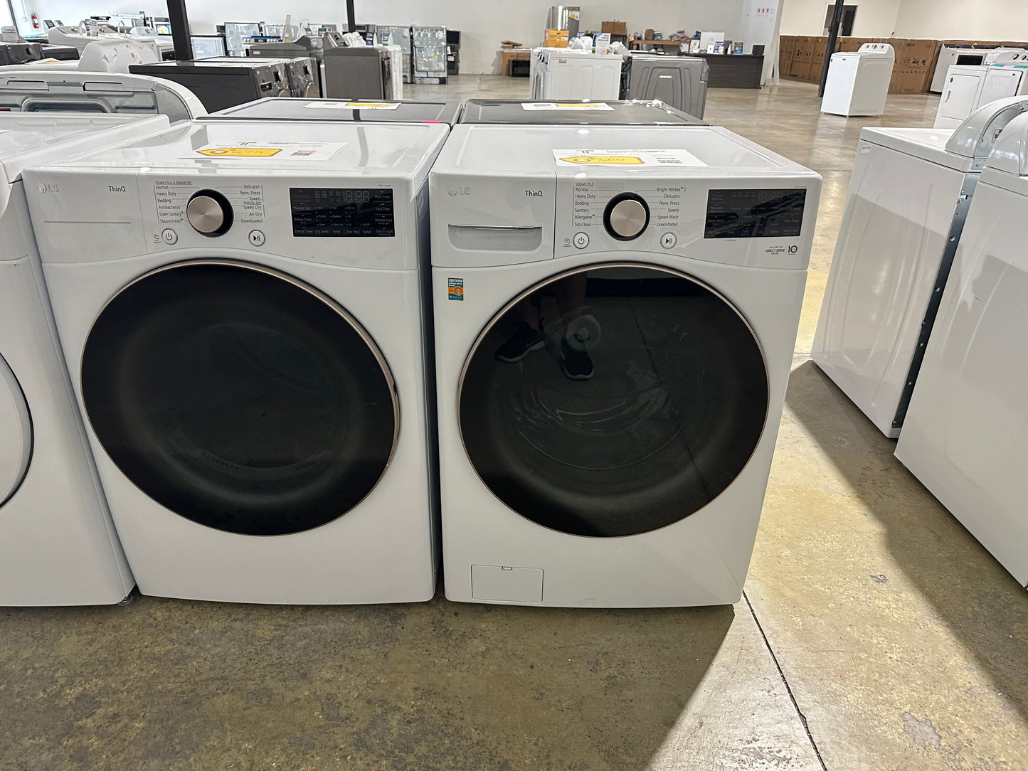 GREAT NEW LG STACKABLE SMART LAUNDRY SET WAS12194S DRY12205S