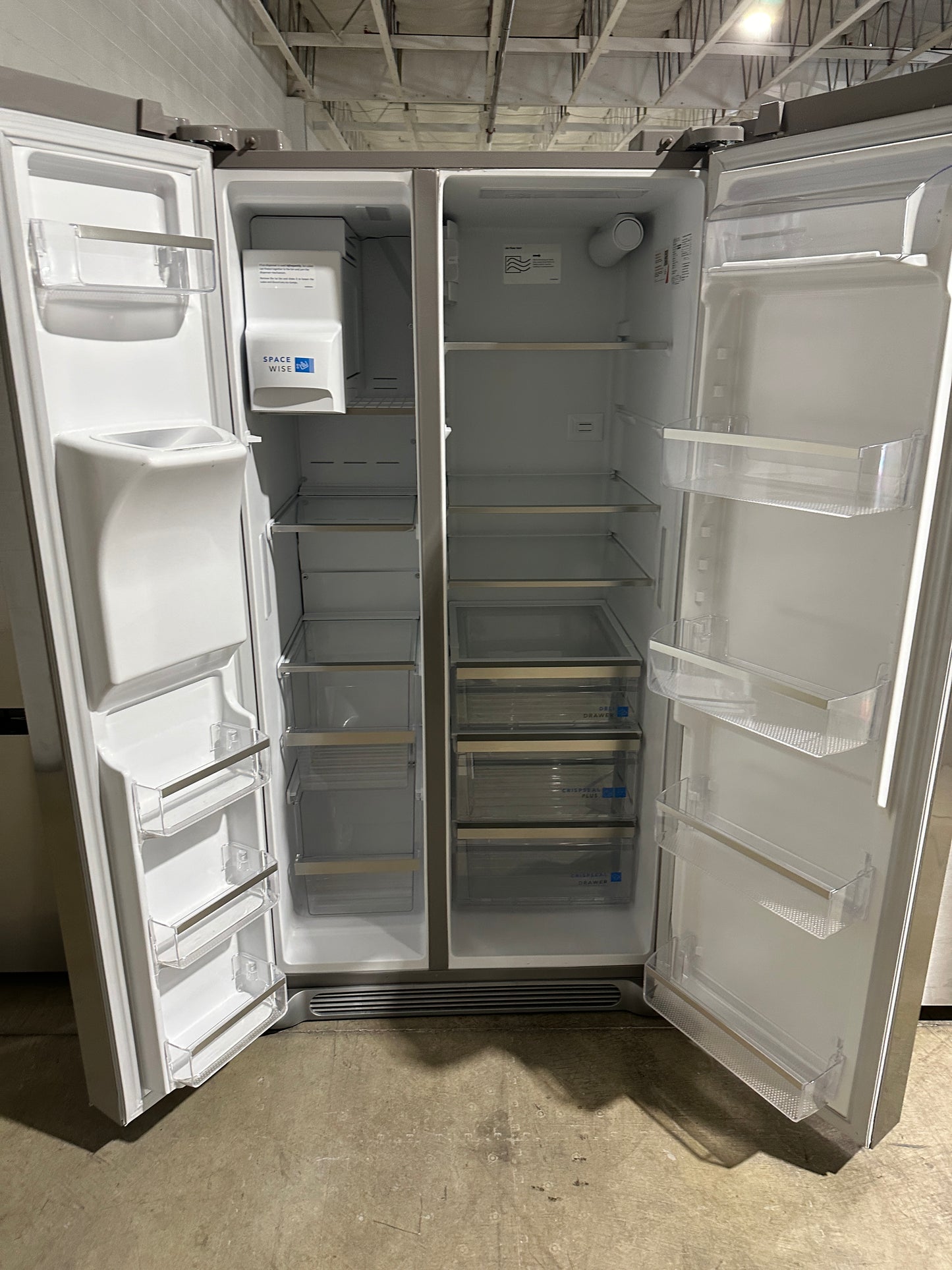 STAINLESS STEEL SIDE BY SIDE NEW FRIGIDAIRE REFRIGERATOR MODEL: GRSS2652AF REF13614S