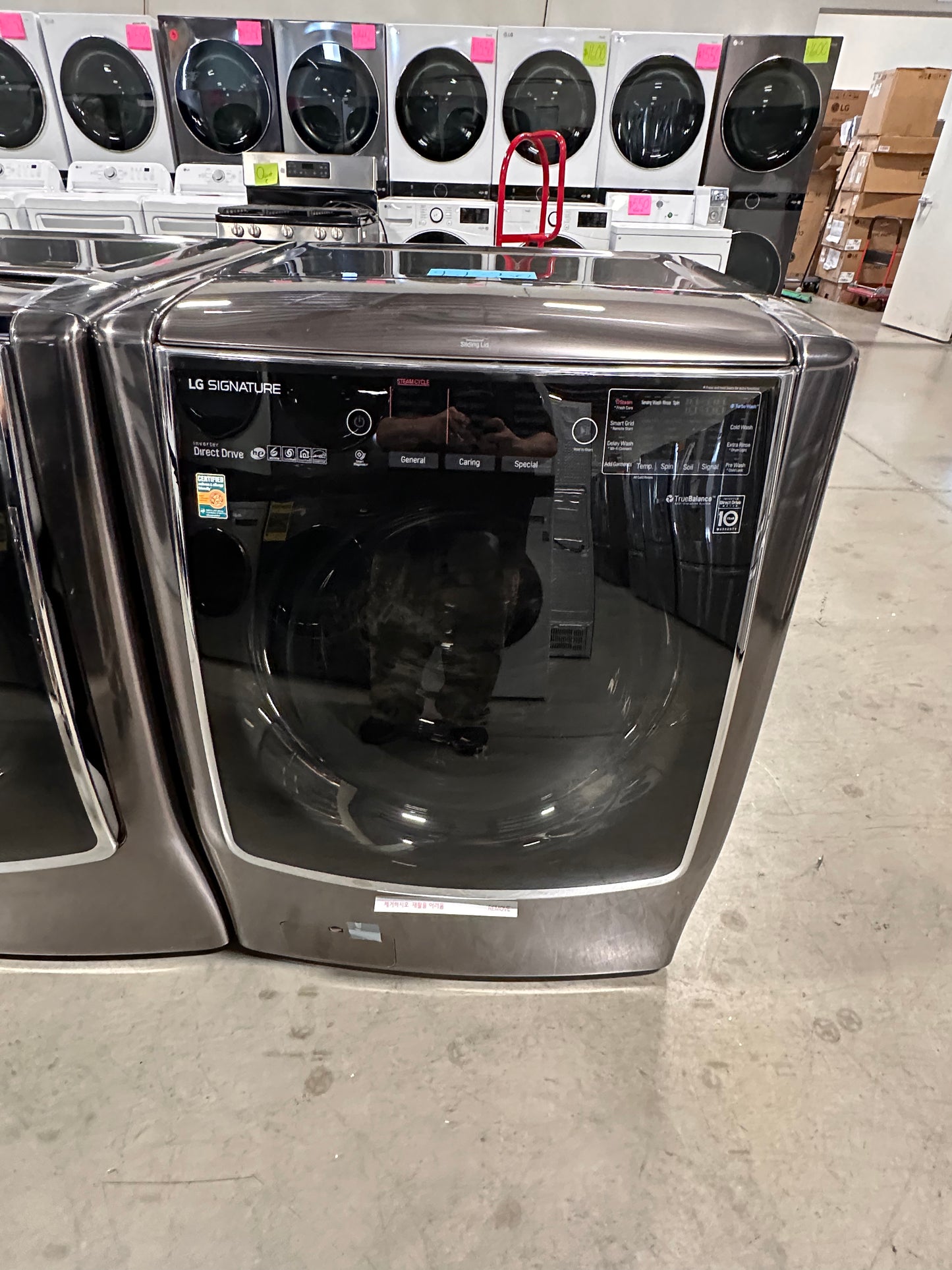 GORGEOUS NEW SMART FRONT LOAD WASHER WITH STEAM - WAS12697