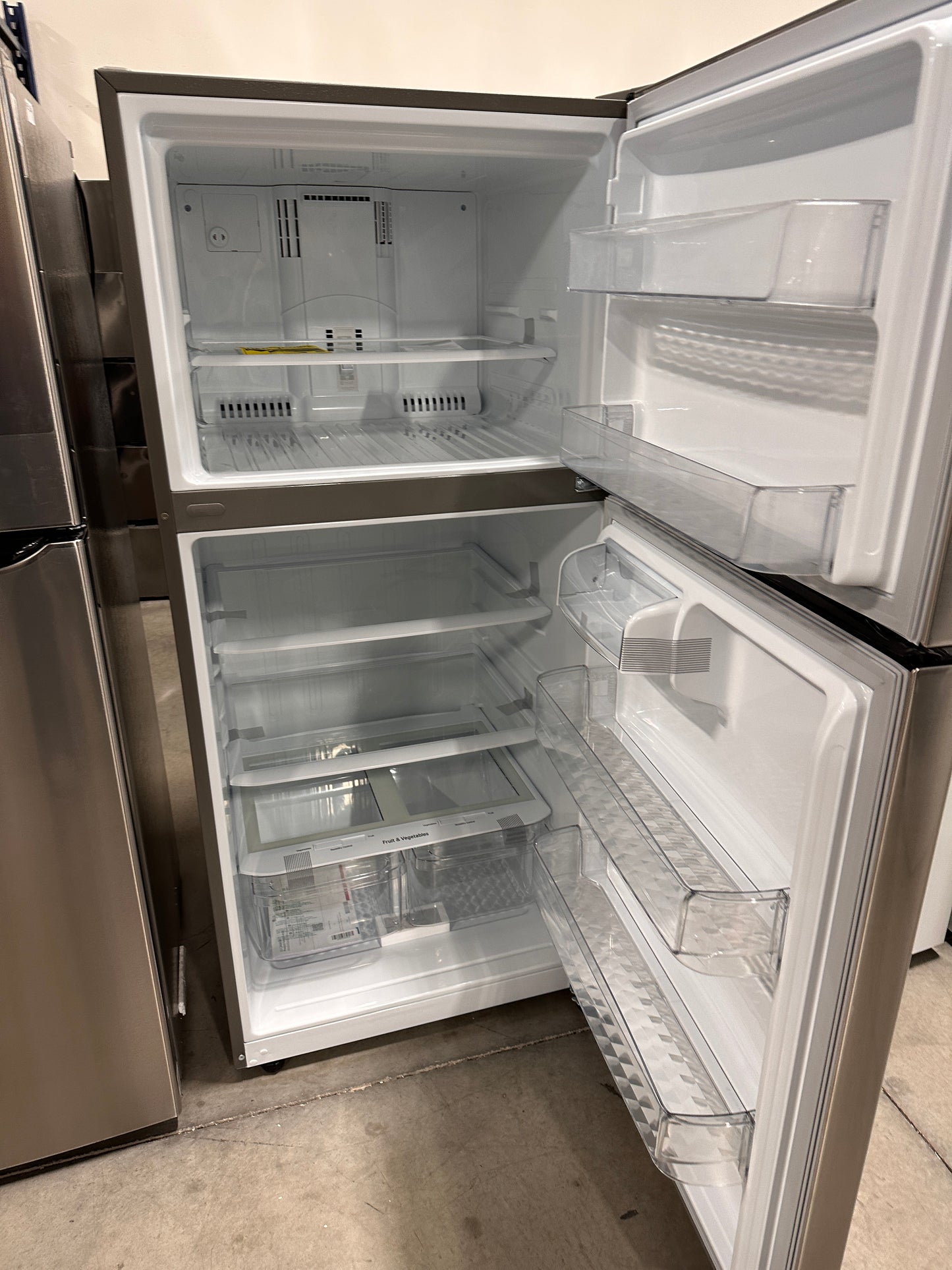 LG Model: LTCS20020S TOP-FREEZER REFRIGERATOR - REF12583