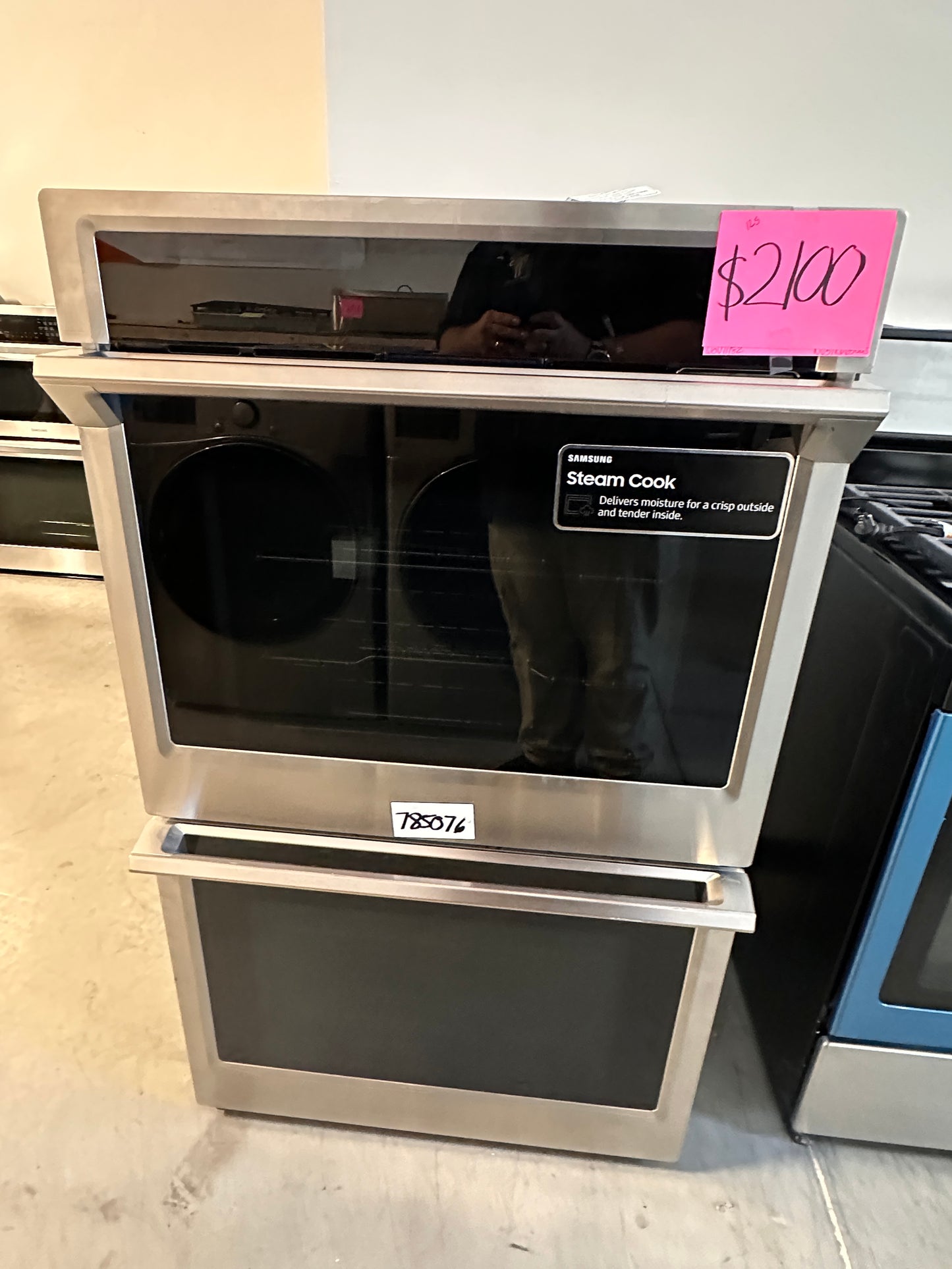 Samsung - 30" Double Wall Oven with Steam Cook and WiFi - Stainless steel - WOV11182