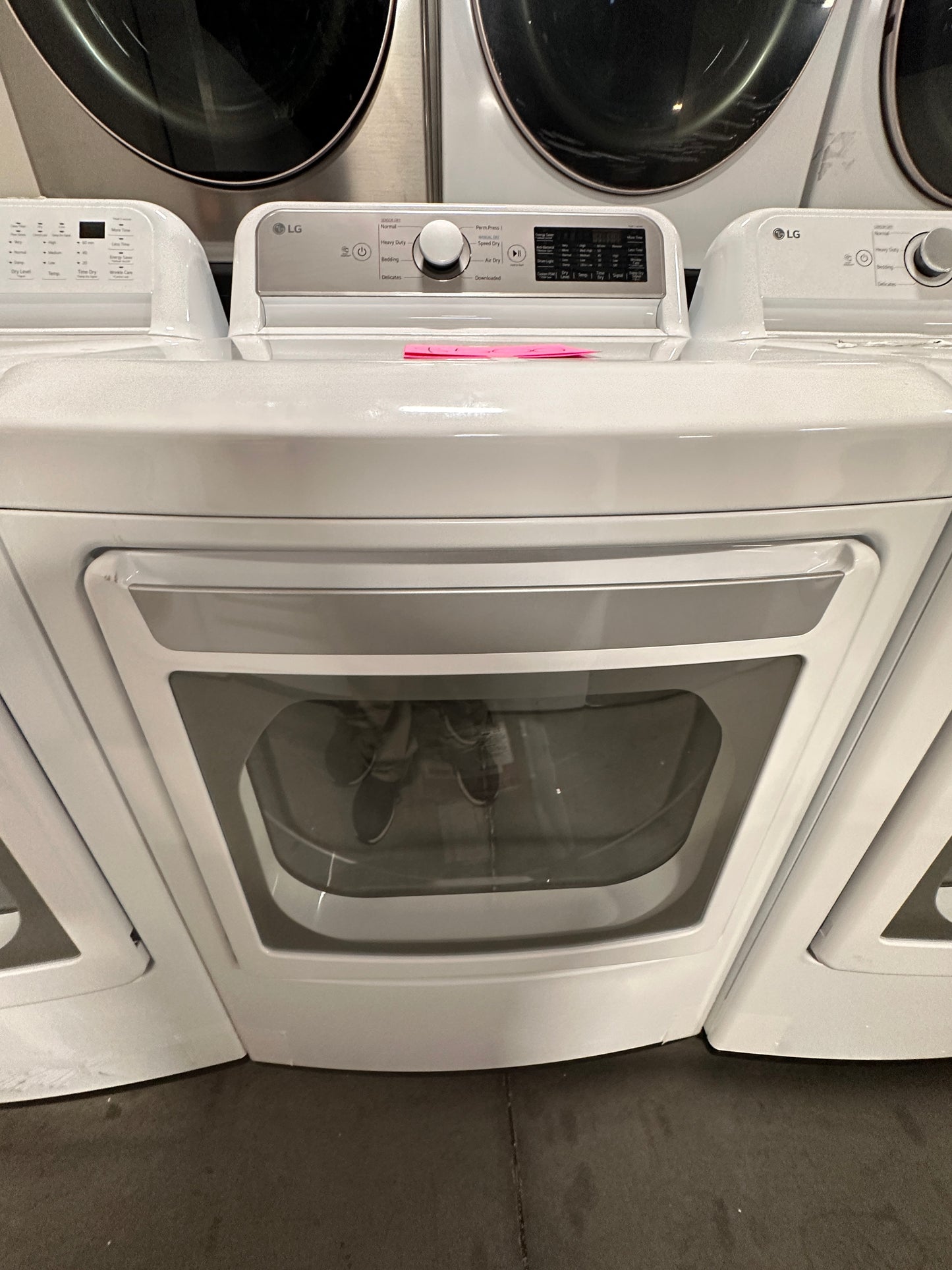GREAT NEW LG SMART ELECTRIC DRYER - DRY12075