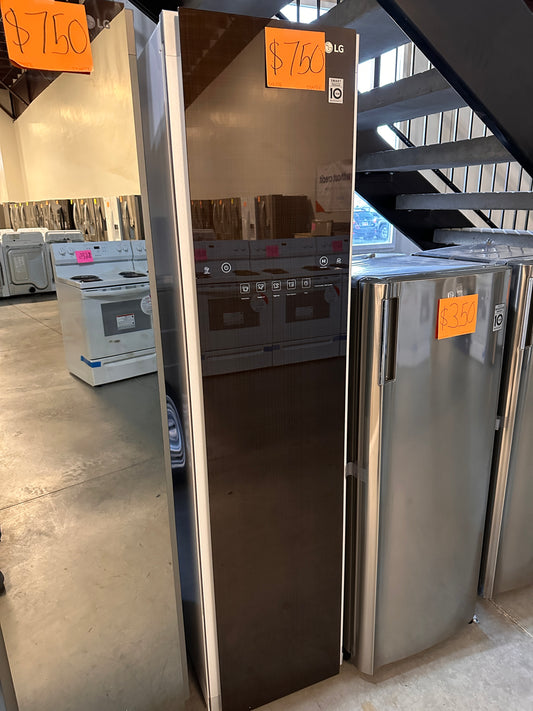 ESPRESSO BROWN LG STYLER CLOTHING CARE SYSTEM - STY11116 S3RFBN