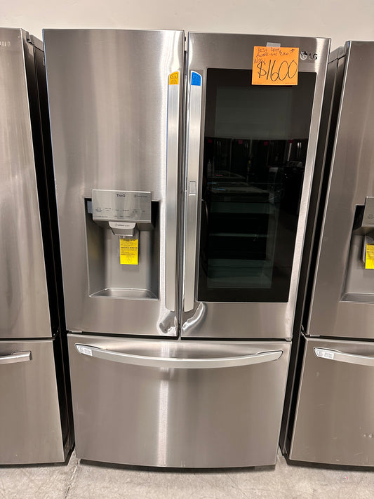 BEAUTIFUL NEW LG 26 CU FT SMART FRIDGE - REF12596 LFXS26596S