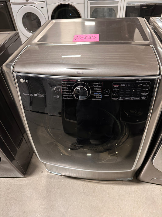 BRAND NEW LG DRYER WITH STEAM AND SENSOR DRY - DRY12095