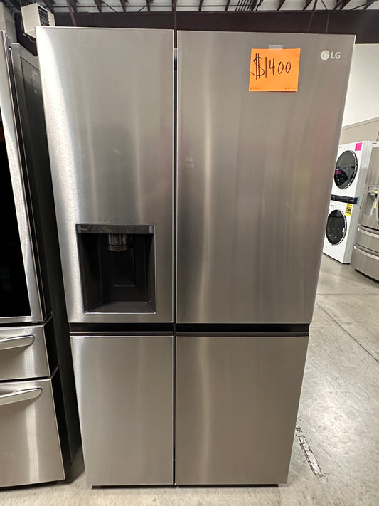 GORGEOUS NEW SIDE BY SIDE SMART REFRIGERATOR - REF12620