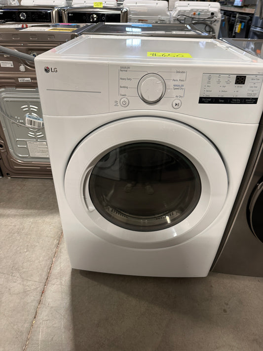 GREAT NEW LG STACKABLE GAS DRYER - DRY12214 DLG3401W
