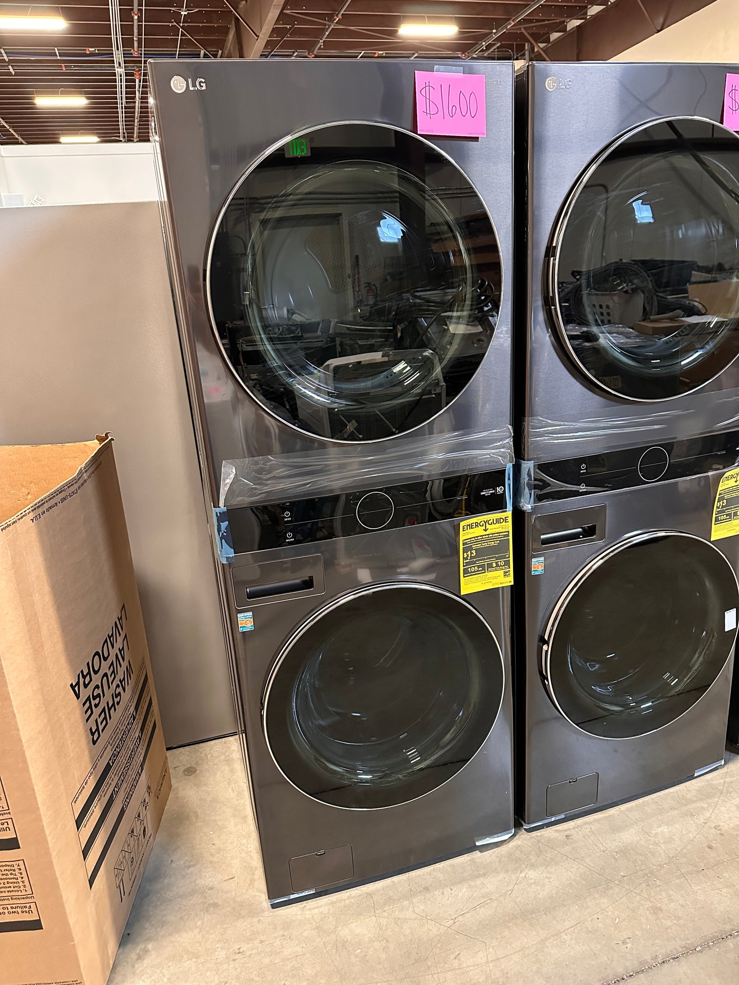 ELECTRIC DRYER WASHTOWER - LG STACKED LAUNDRY CENTER - WAS12806