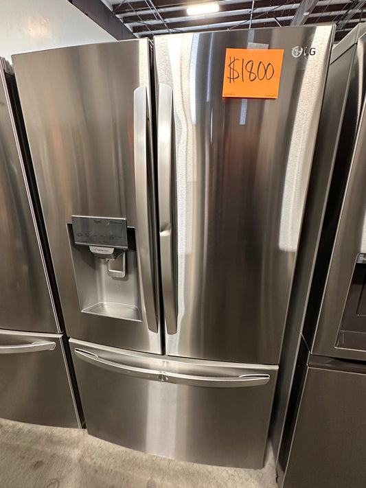 GREAT NEW SMART REFRIGERATOR - LG FRIDGE - REF12656