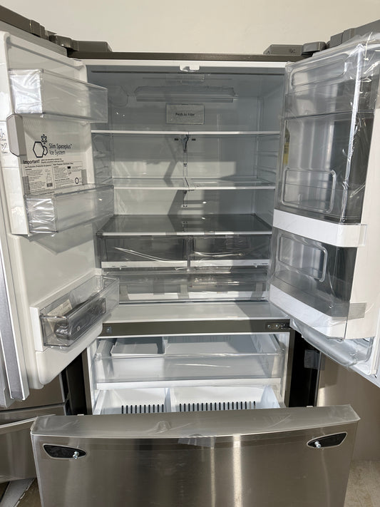 GORGEOUS SMART LG REFRIGERATOR - REF11852S