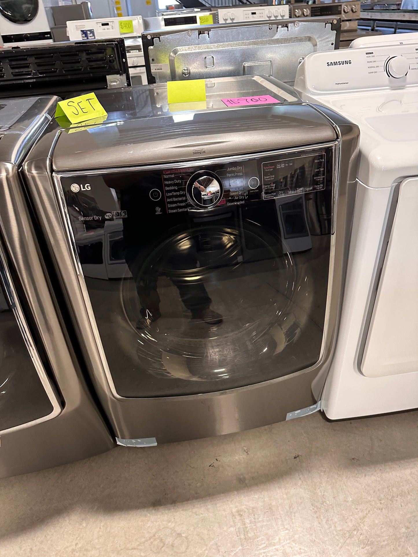 NEW 9 CU FT ELECTRIC DRYER with STEAM - DRY12100