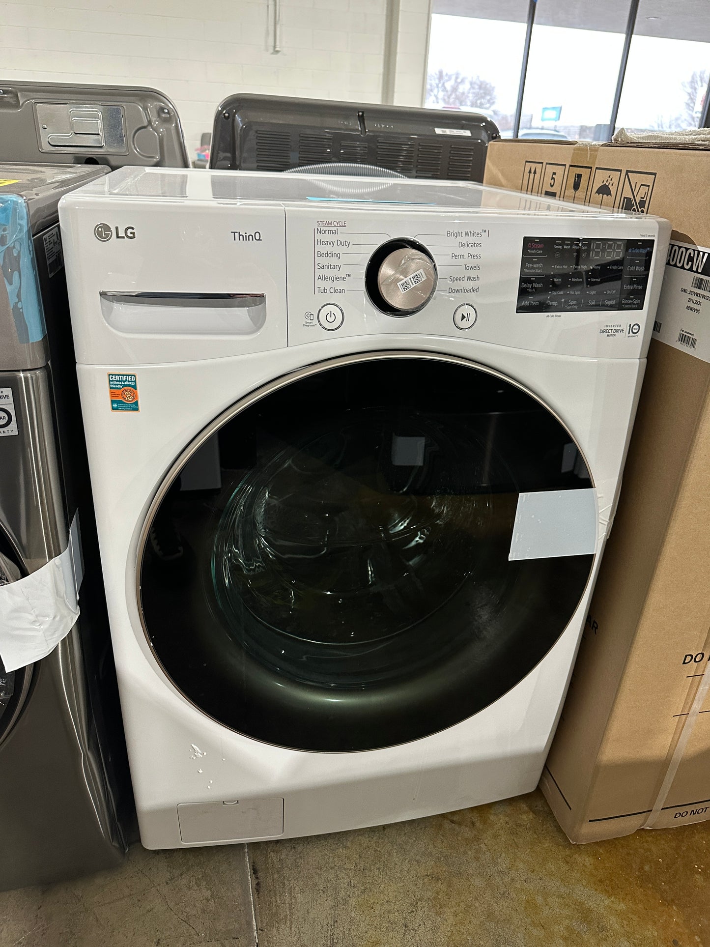 GORGEOUS FRONT LOAD LG WASHER - WAS11832S WM4000HWA