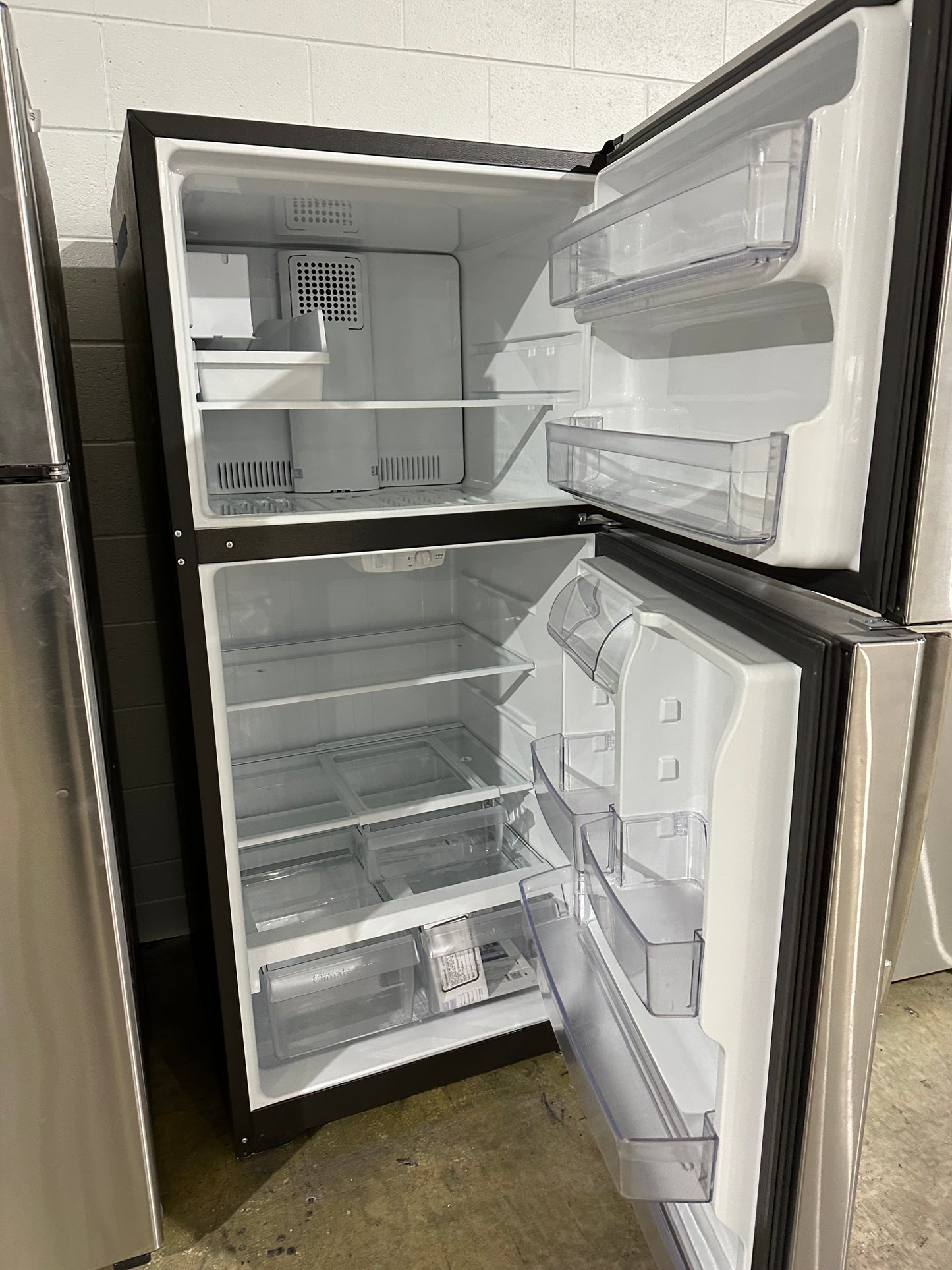 STAINLESS STEEL GE TOP FREEZER REFRIGERATOR - REF12021S GIE18GSNRSS