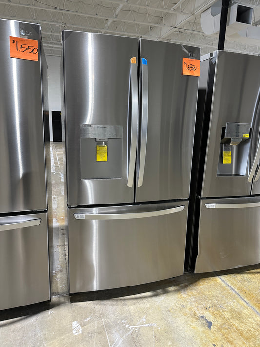 GORGEOUS NEW LG FRENCH DOOR REFRIGERATOR - REF12051S LRFWS2906S