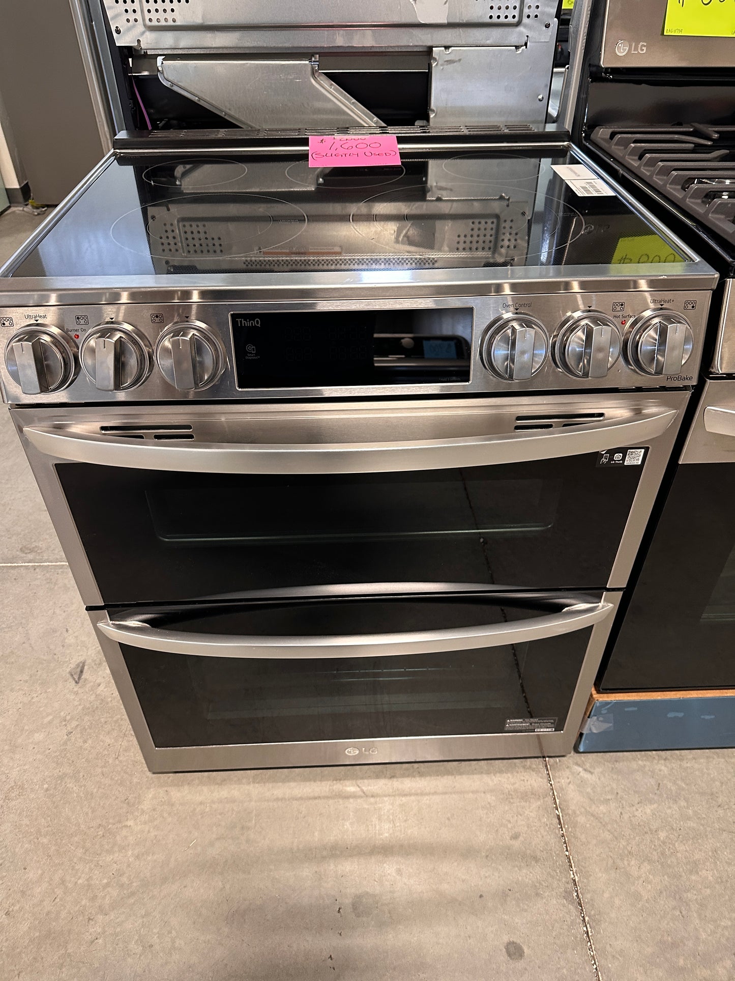 GREAT SLIGHTLY USED DOUBLE OVEN ELECTRIC RANGE - WOV11187 - LTEL7337F