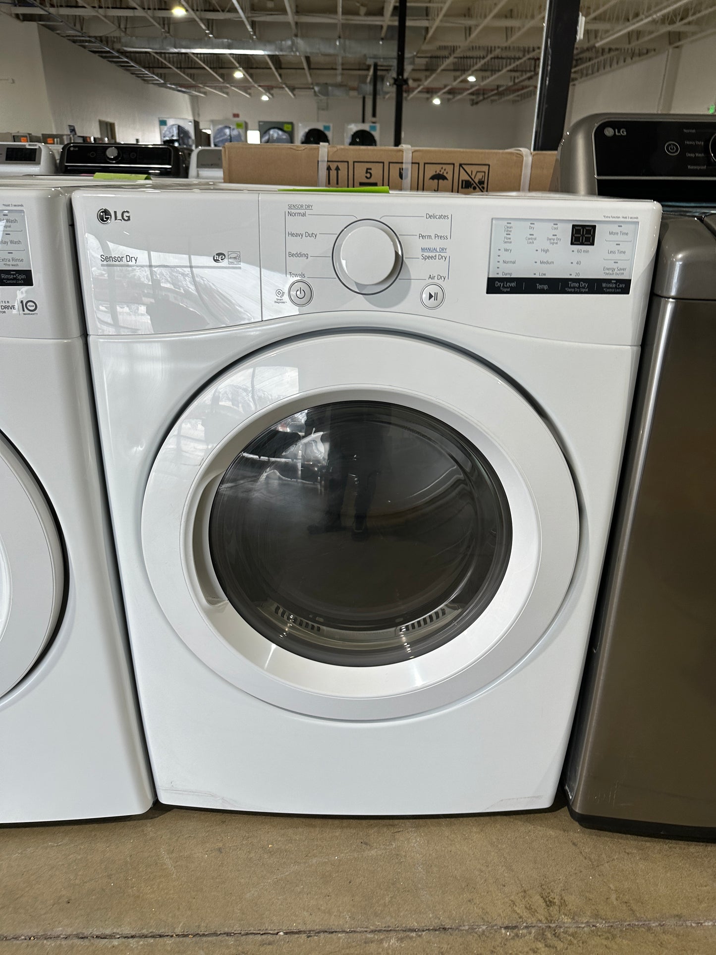 STACKABLE GAS LG DRYER - DRY11240S DLG3401W