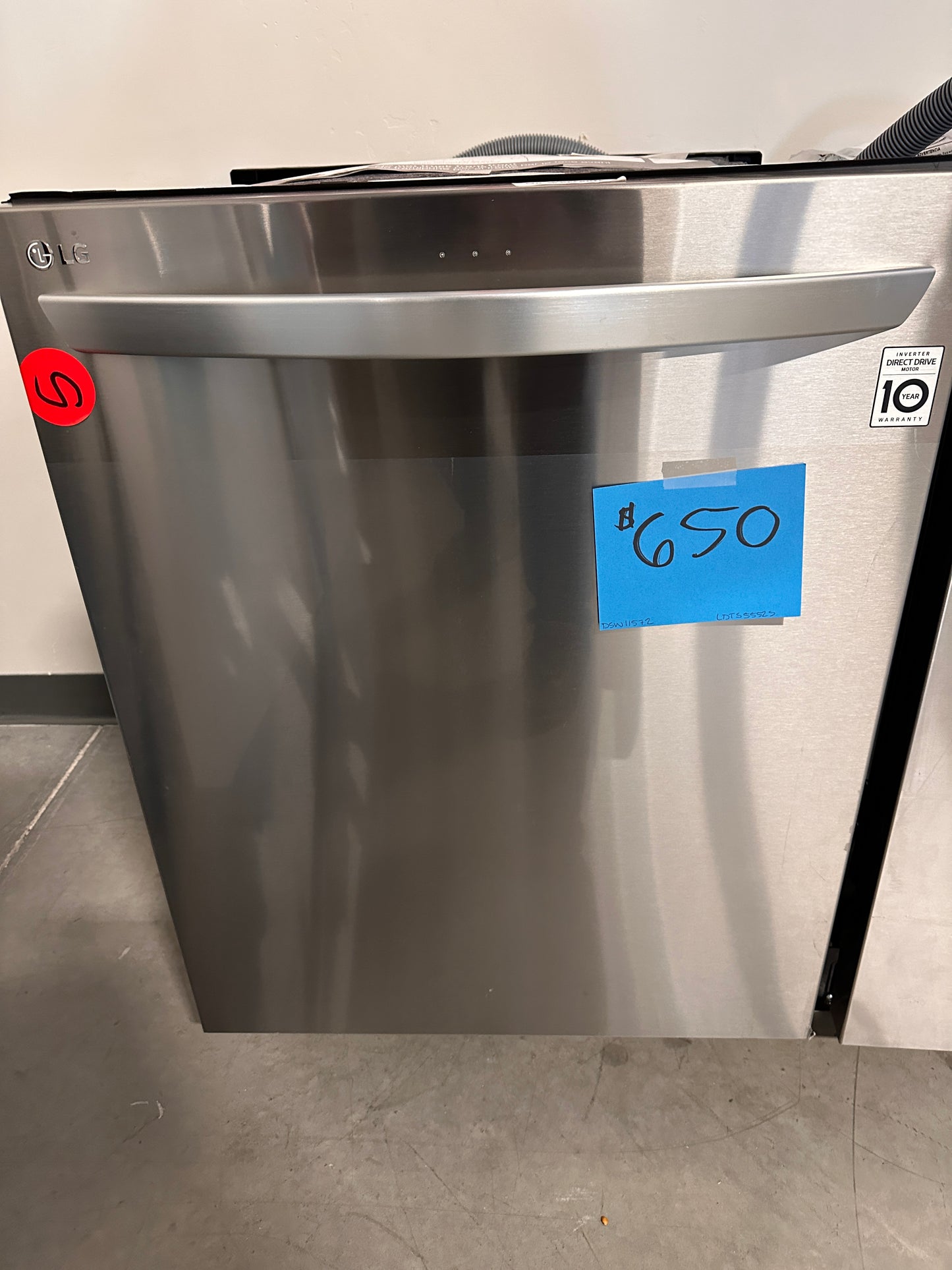 NEW LG DISHWASHER with 3RD RACK - DSW11572