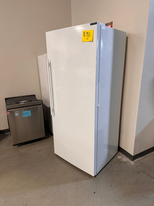 GORGEOUS NEW FREEZER WITH WARRANTY - FRZ11235 DECVC210W