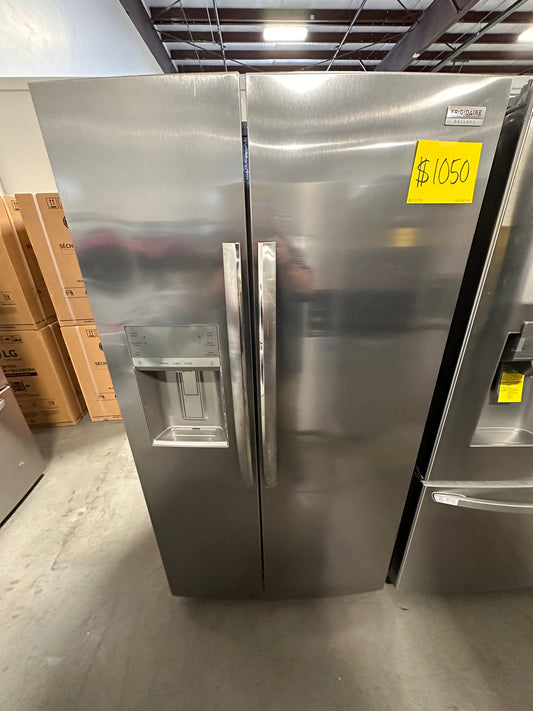 SIDE-BY-SIDE FRIGIDAIRE GALLERY REFRIGERATOR - REF12752 GRSS2652AF