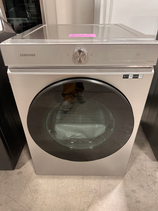 SAMSUNG ULTRA CAPACITY ELECTRIC DRYER - DRY12268 DVE53BB8700TA3