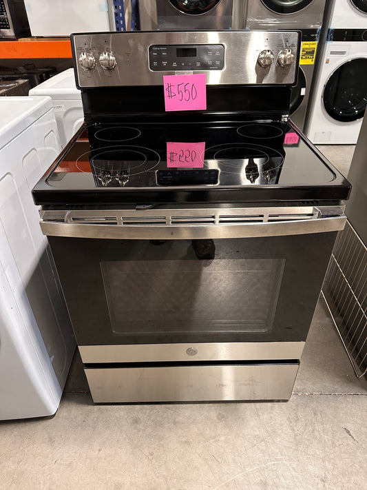 NEW SELF CLEANING ELECTRIC RANGE - RAG11764 JB645RKSS