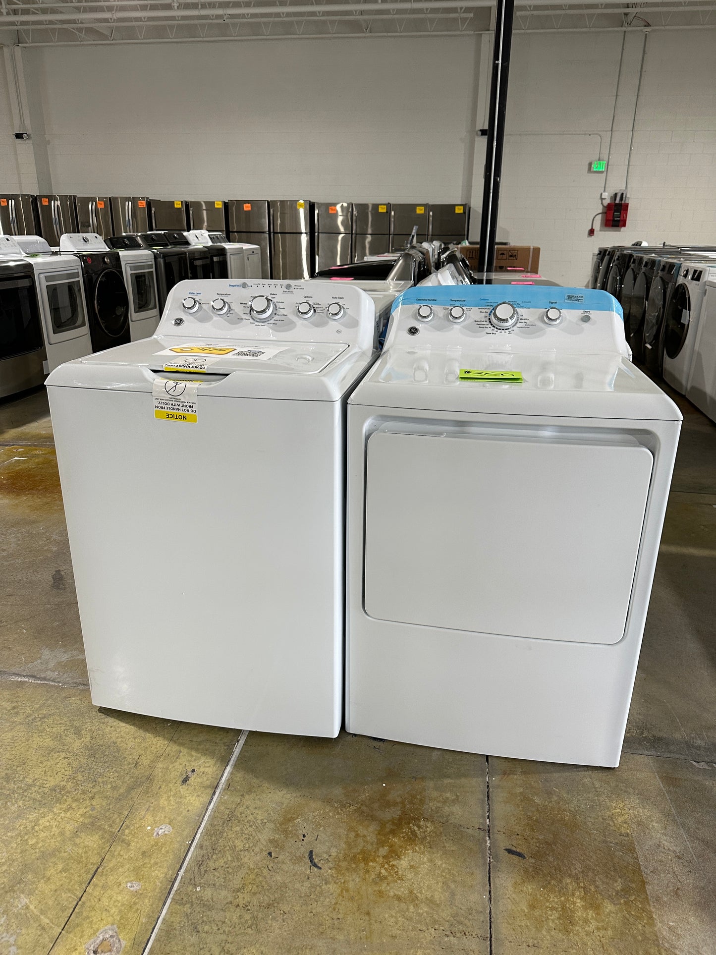 TOP LOAD WASHER GAS DRYER GE LAUNDRY SET - WAS11846s