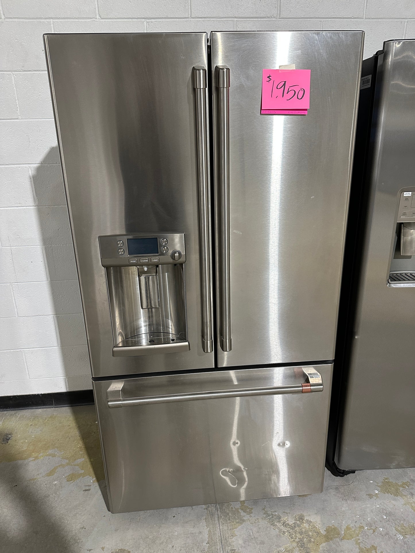 GREAT REFRIGERATOR with KEURIG BREWING SYSTEM - REF12041S CYE22UP2MS1