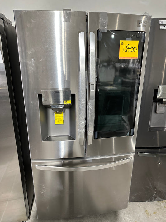 GREAT NEW LG REFRIGERATOR WITH CRAFT ICE MAKER - REF11863S LRFVS3006S